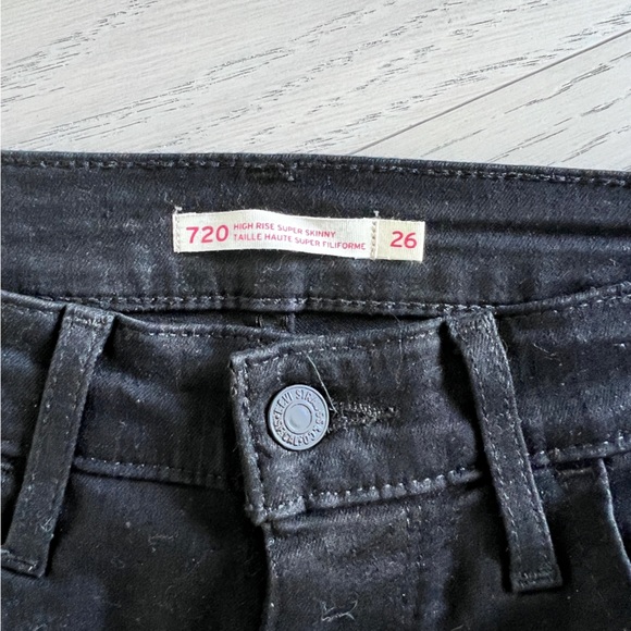 LEVI’S 720 HIGH RISE SUPER SKINNY WOMEN'S JEANS SIZE 26 - Picture 6 of 7